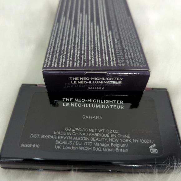 Kevin Aucoin Unforgettable Lipstick & The Neo-Highlighter Bundle BNIB - Picture 11 of 11